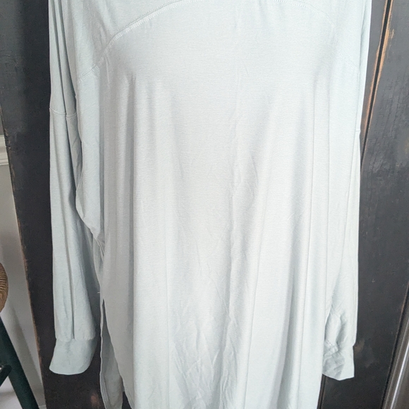 Lot Of 3 - Old Navy Active XL Tall Cloudmotion Long Sleeve Tunic Tees - Picture 8 of 12